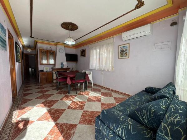 Chalet adosado en avenida de los Holandeses, 2