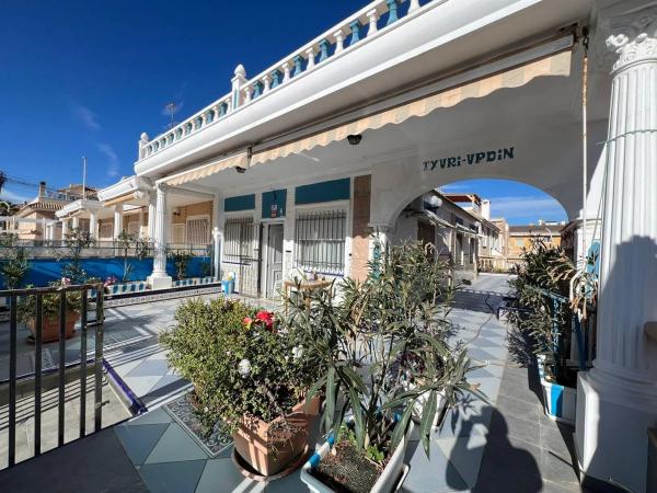 Chalet adosado en avenida de los Holandeses, 2