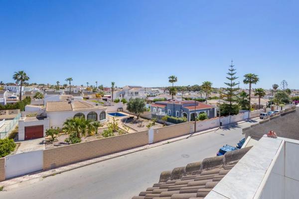 Chalet adosado en calle Breten