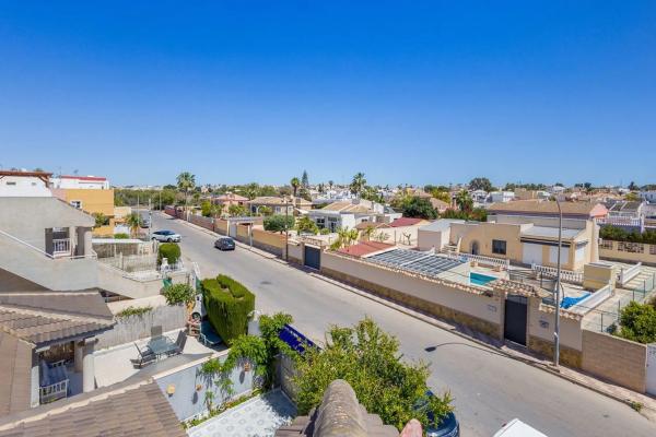 Chalet adosado en calle Breten