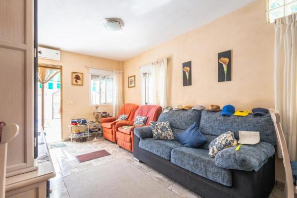 Chalet adosado en calle Halcón