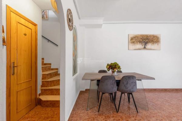 Dúplex en calle Montserrat Caballe