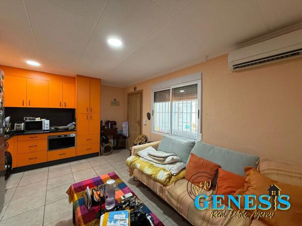 Chalet pareado en calle Marcial Lalanda, 776