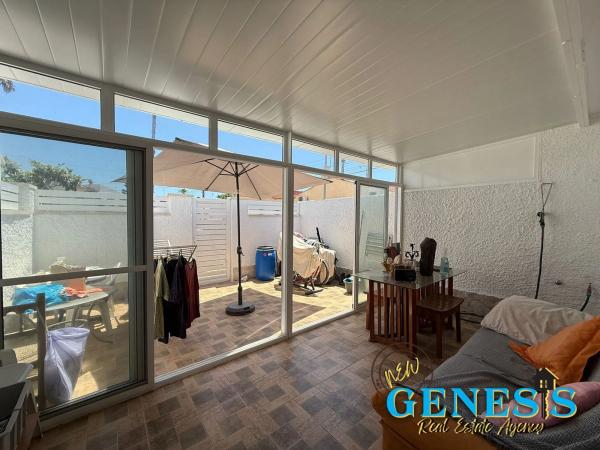 Chalet pareado en calle Marcial Lalanda, 776