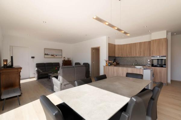 Casa independiente en calle Pablo Neruda