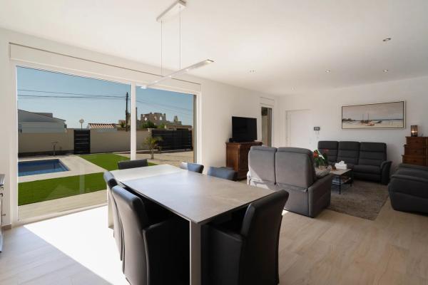 Casa independiente en calle Pablo Neruda