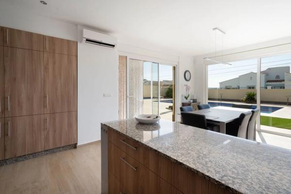 Casa independiente en calle Pablo Neruda