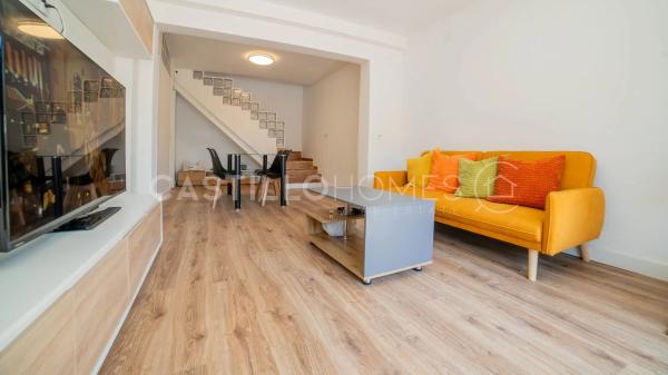 Chalet pareado en calle Pablo Picasso, 33