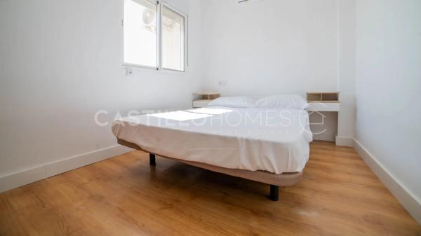 Chalet pareado en calle Pablo Picasso, 33