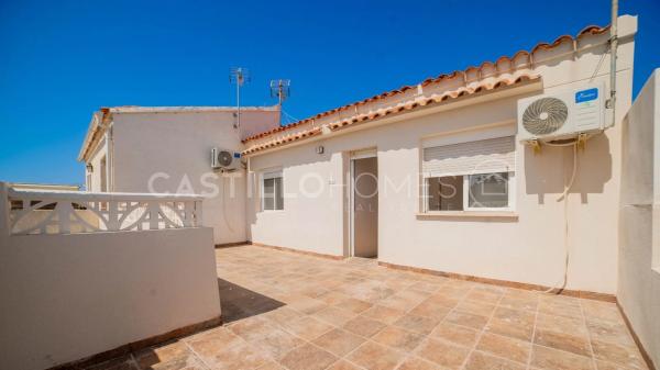 Chalet pareado en calle Pablo Picasso, 33
