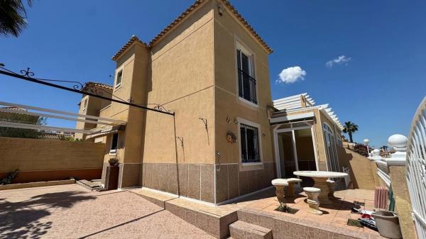 Chalet en Barrio Los Balcones - Los Altos del Edén