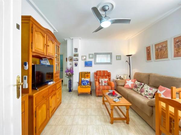 Chalet adosado en calle Perseo