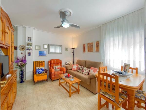 Chalet adosado en calle Perseo