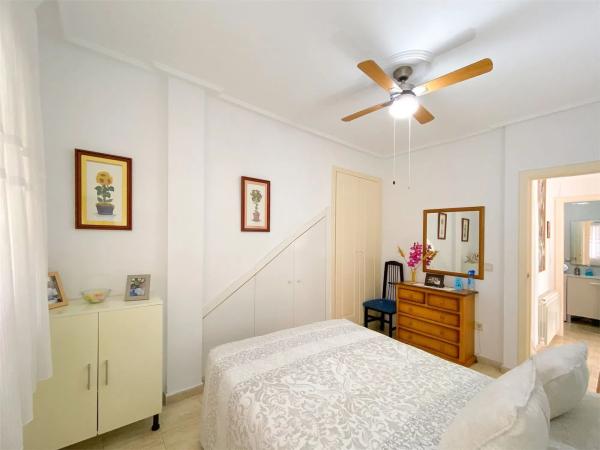 Chalet adosado en calle Perseo