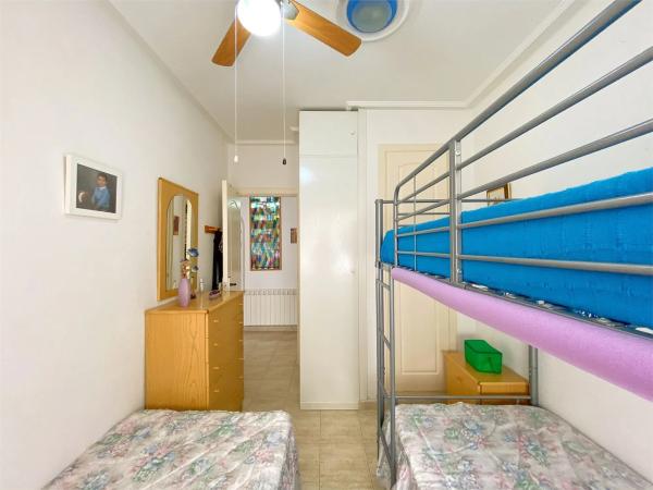 Chalet adosado en calle Perseo