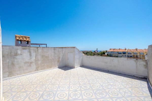 Piso en avenida Corinto, 9