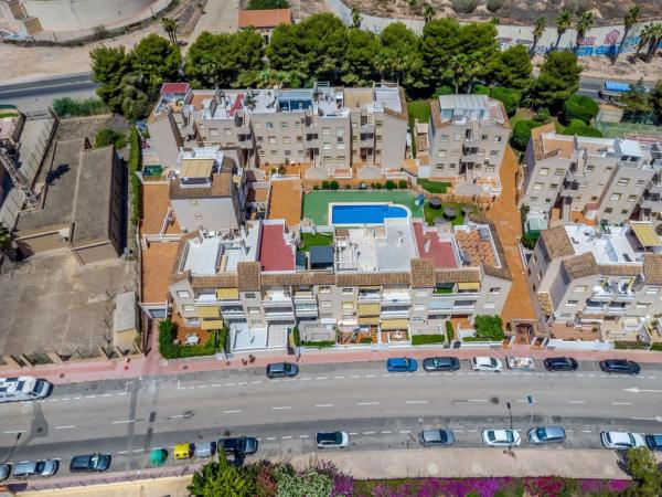 Piso en avenida Corinto, 9