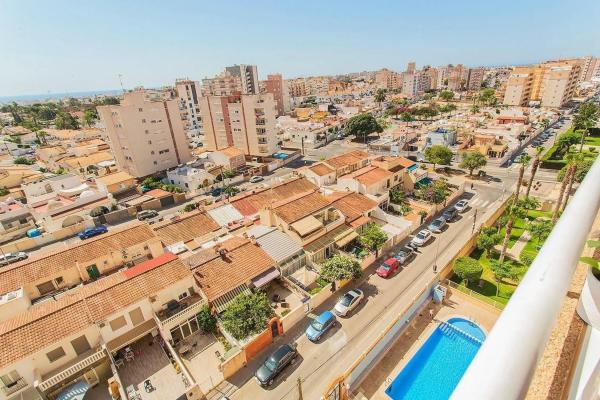 Piso en calle Joven Pura