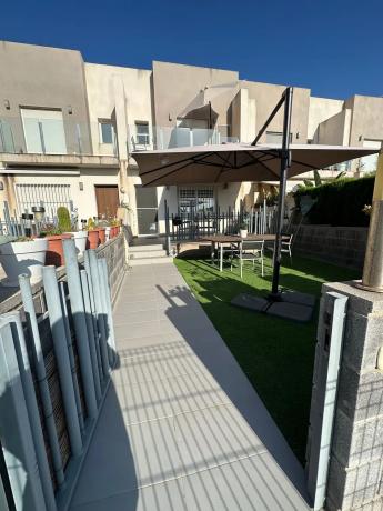 Chalet adosado en calle Maite Pagazaurtundua Ruiz, 27