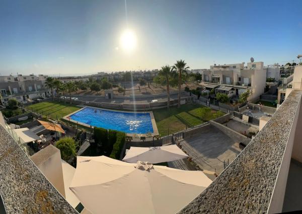 Chalet adosado en calle Maite Pagazaurtundua Ruiz, 27