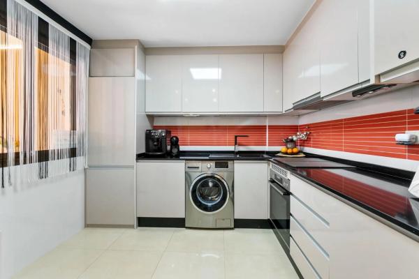 Chalet adosado en calle Gotzone Mora