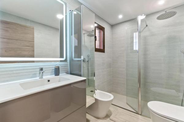 Chalet adosado en calle Gotzone Mora