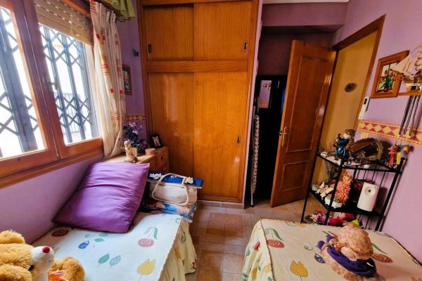 Chalet adosado en calle la Barraca, 35