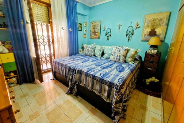 Chalet adosado en calle la Barraca, 35