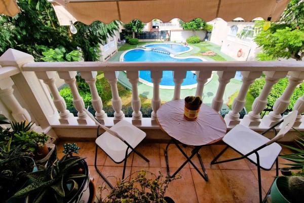 Chalet adosado en calle la Barraca, 35