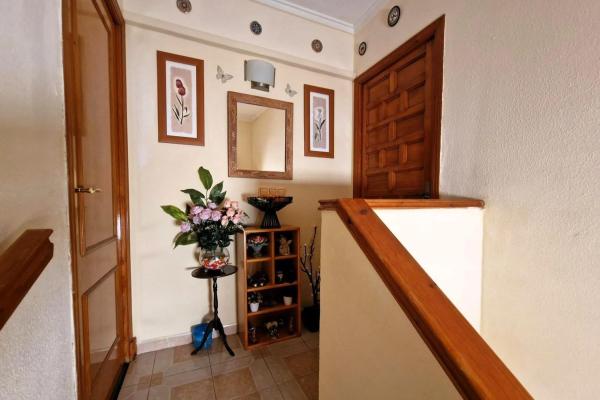 Chalet adosado en calle la Barraca, 35