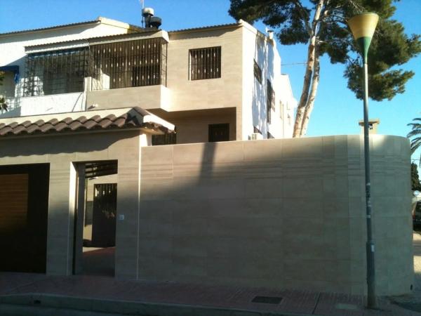 Chalet en calle Bajamar, 23