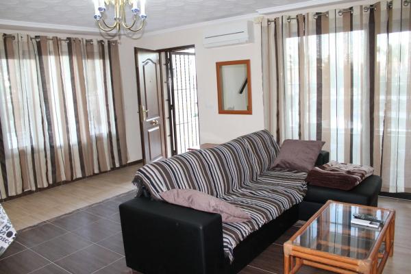 Chalet en calle Bajamar, 23