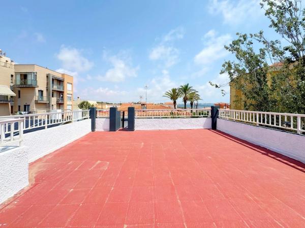 Casa independiente en calle Bajamar, 43