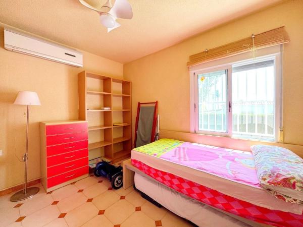 Casa independiente en calle Bajamar, 51