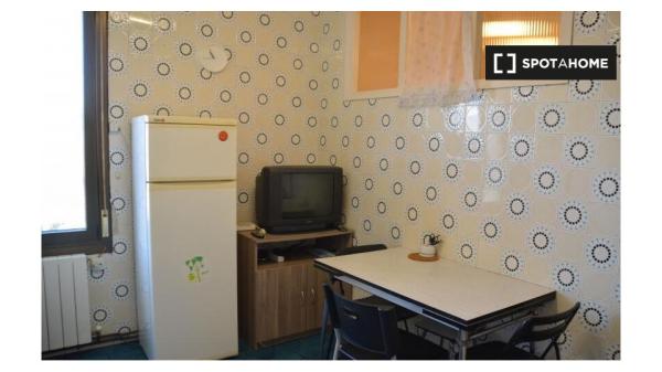 Apartamento de 3 habitaciones en alquiler en Uribarri, Bilbao