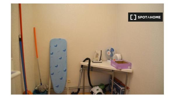 Apartamento de 3 habitaciones en alquiler en Uribarri, Bilbao