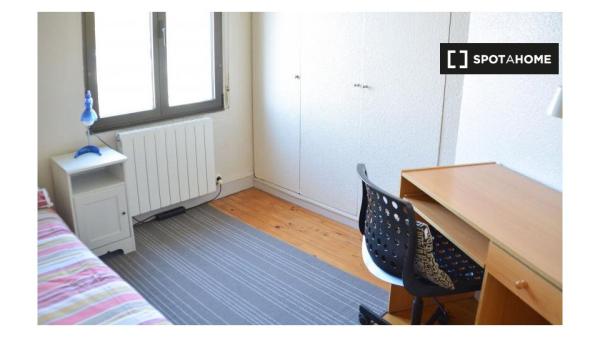 Apartamento de 3 habitaciones en alquiler en Uribarri, Bilbao