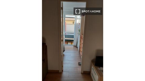 Chambre dans un appartement partagé à Huerta de la Reina, Cordoue