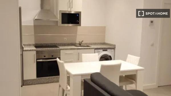 Piso de 2 dormitorios en alquiler en Guillena, Sevilla