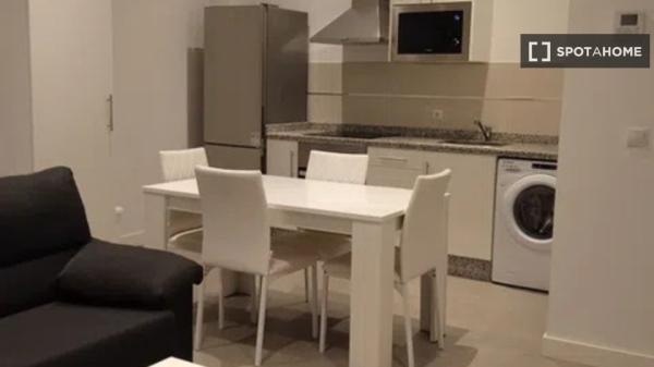 Piso de 2 dormitorios en alquiler en Guillena, Sevilla