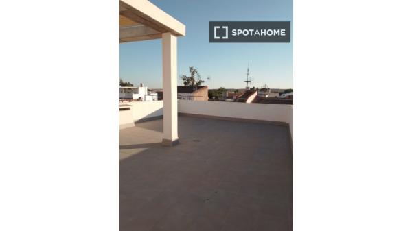 Piso de 2 dormitorios en alquiler en Guillena, Sevilla