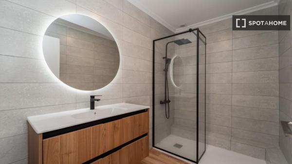 Piso de 3 dormitorios en alquiler en Alicante