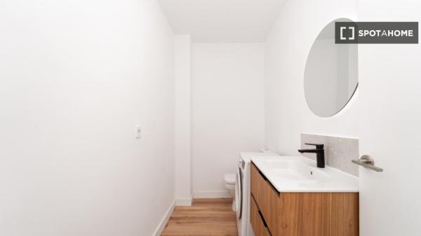 Piso de 3 dormitorios en alquiler en Alicante