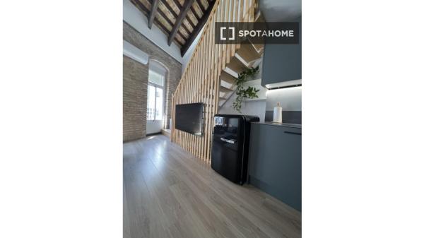 Apartamento de 2 dormitorios en alquiler en Russafa, Valencia