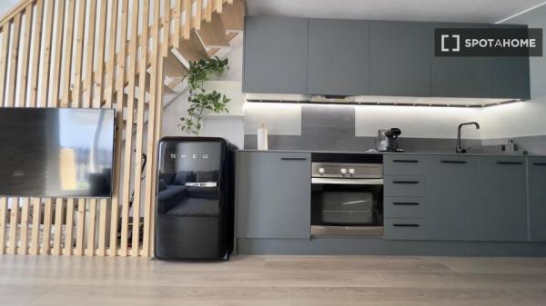 Apartamento de 2 dormitorios en alquiler en Russafa, Valencia