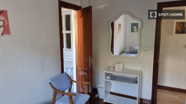 Pokój w mieszkaniu współdzielonym do wynajęcia, Uribarri, Bilbao