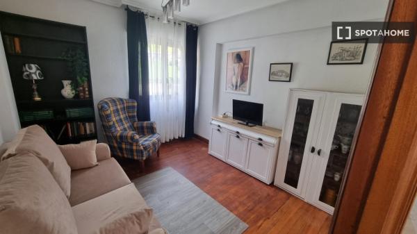 Pokój w mieszkaniu współdzielonym do wynajęcia, Uribarri, Bilbao