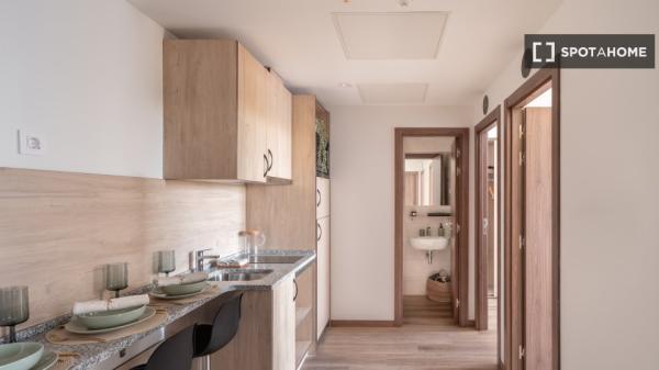 Habitación en piso compartido en alquiler en El Cónsul II, Málaga