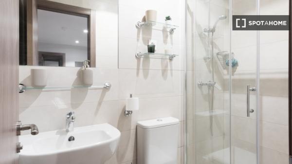 Habitación en piso compartido en alquiler en El Cónsul II, Málaga