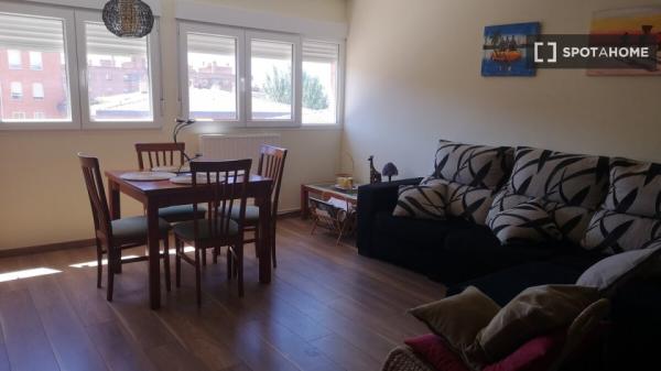 Piso de 3 dormitorios en alquiler en Zaragoza